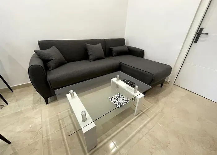 Brand New Of Two Bedrooms In * 슬리에마